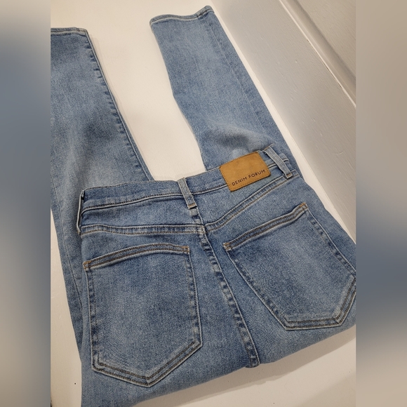 Aritzia Denim Forum Lola high rise skinny jeans, size 26 - Picture 8 of 8